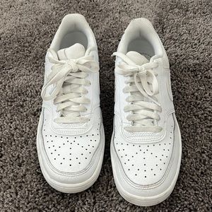 NIKE Low Court Vision sneakers